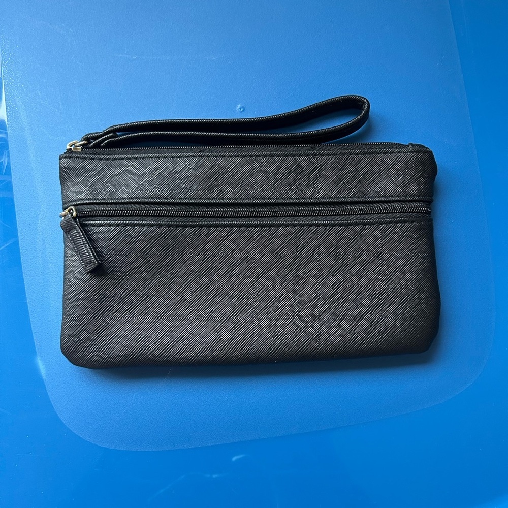 🧡5/$25🧡Chic Black Wristlet Clutch